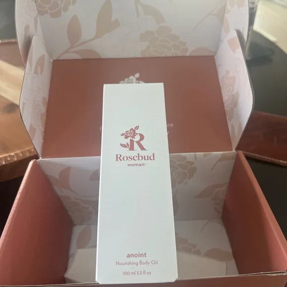 Rosebud Woman Anoint Body Oil